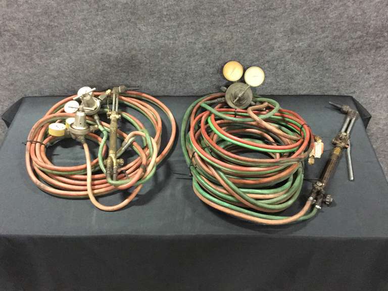 2 Settling Torches with Gauges 777 Auction Company
