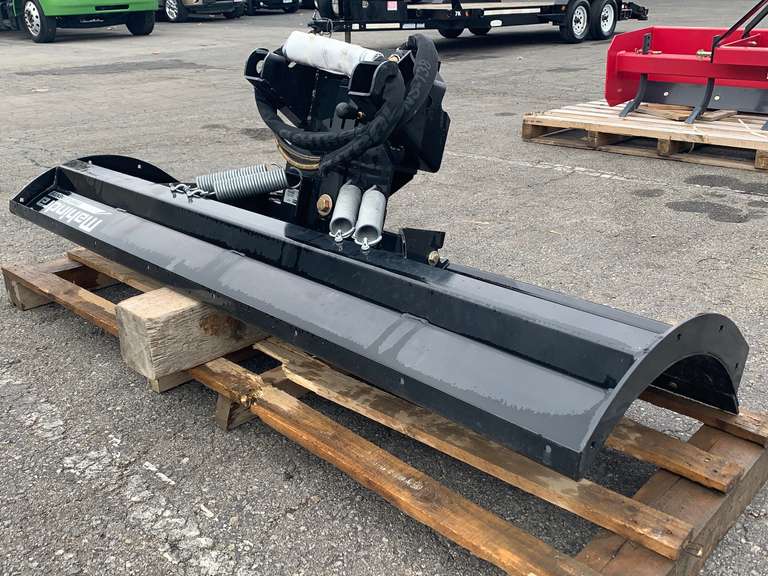 Mahindra 6ft Angle Blade/ Snow Plow New Unused 777 Auction Company
