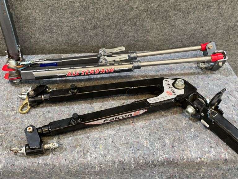 2 Tow Bars 777 Auction Company