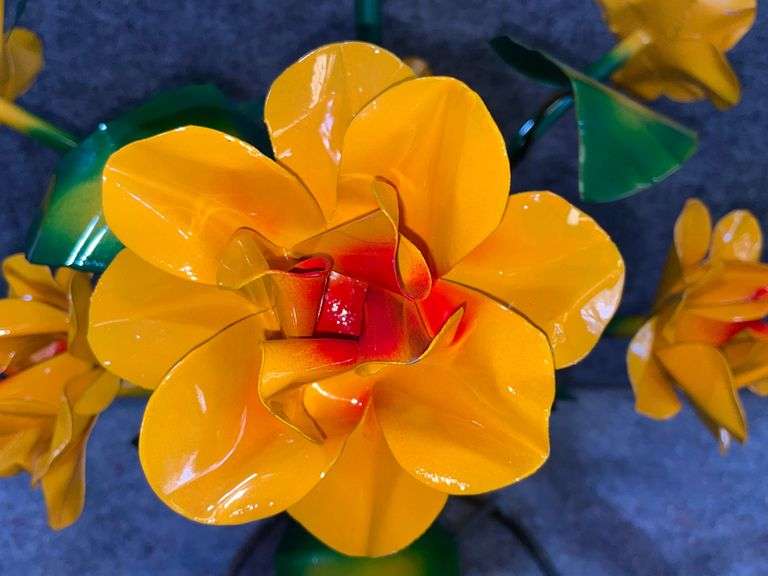 Metal Yellow Outdoor Flower 777 Auction Company