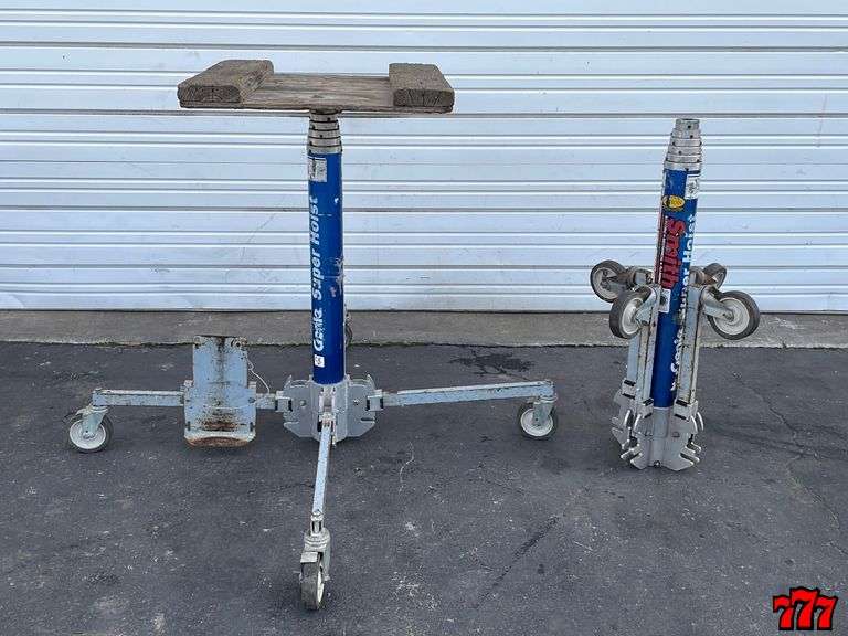 300lb. Capacity Genie Super Hoist Air Jacks (2) 777 Auction Company