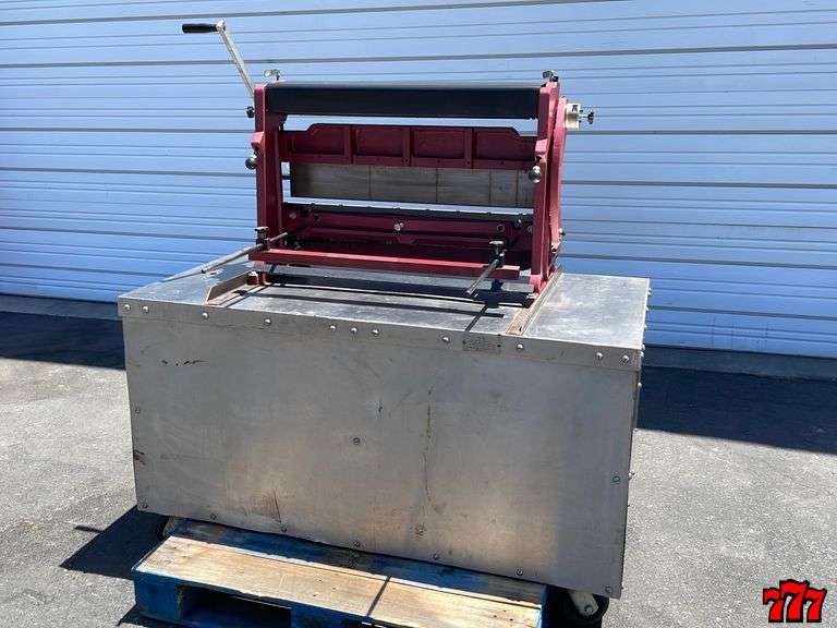 Central Machinery 30” 3in1 Shear, Press Brake & Slip Roll 777