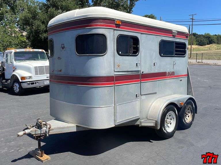 1991 Logan Malibu 2 Horse Trailer 777 Auction Company