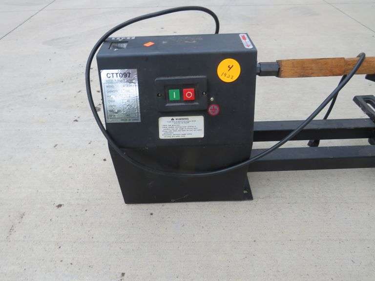 Woodturning lathe. Model MC1000. Motor hums but does not turn. AAA