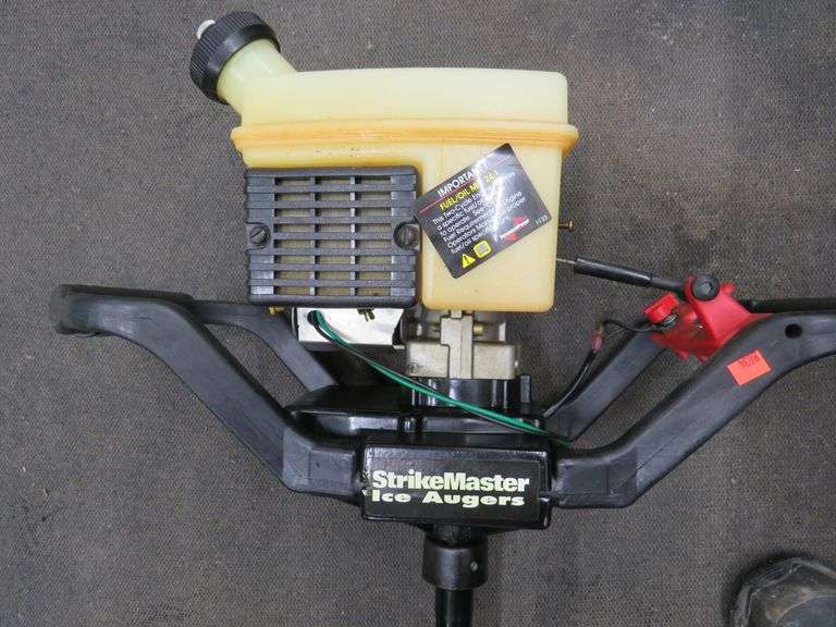 Strikemaster Mag 2000 gas powered ice auger. Ran good last year. AAA