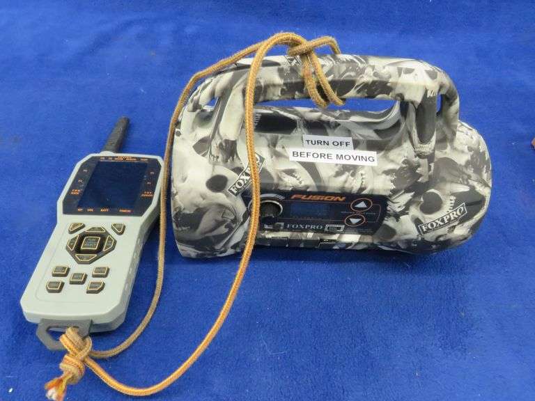 FoxPro electronic predator call with missing charger but works great