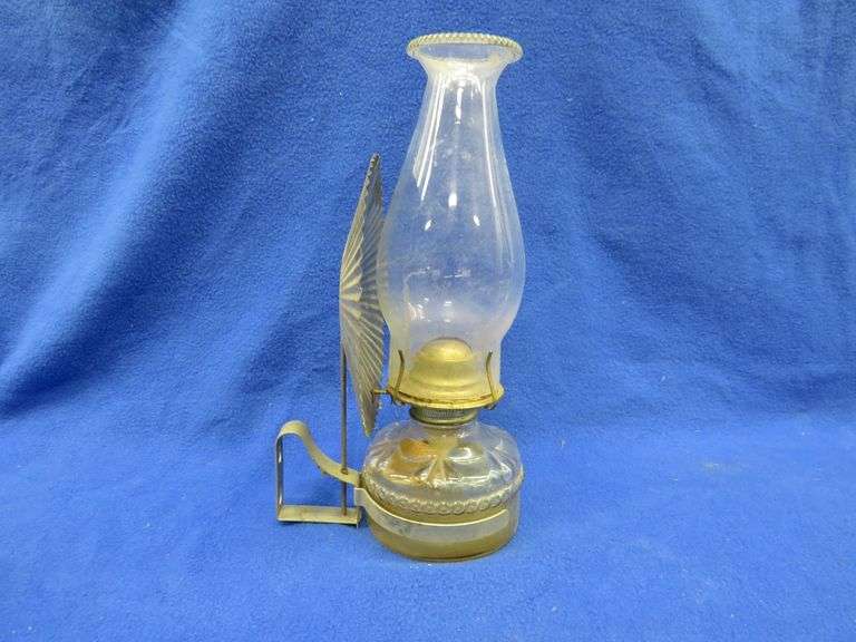 Wallmount kerosene lantern. Includes bracket and reflector. AAA
