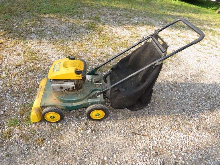 YardMan by MTD 4.5HP yard vac has good compression AAA Auction and