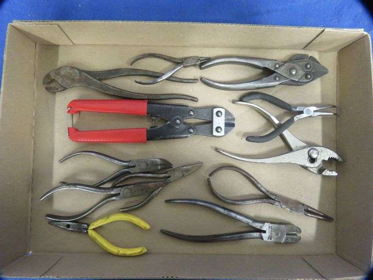 12 pliers AAA Auction and Realty