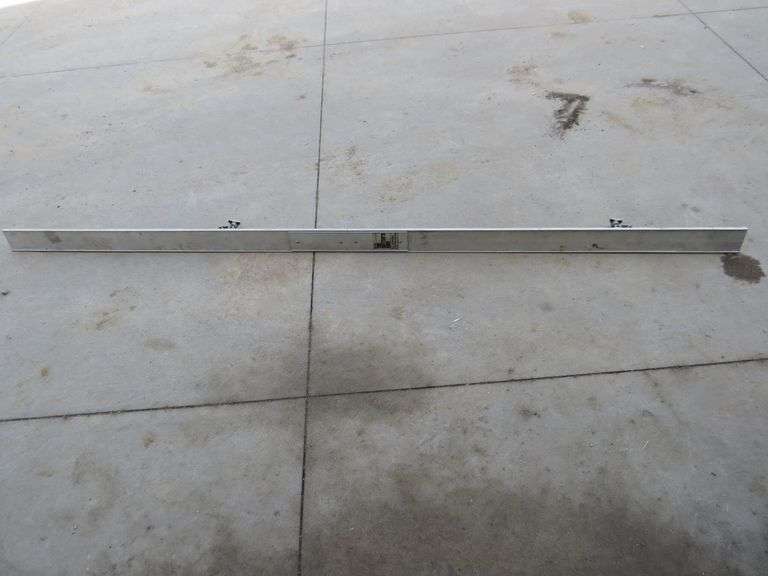 8' Hirsh Cutters Edge AAA Auction and Realty