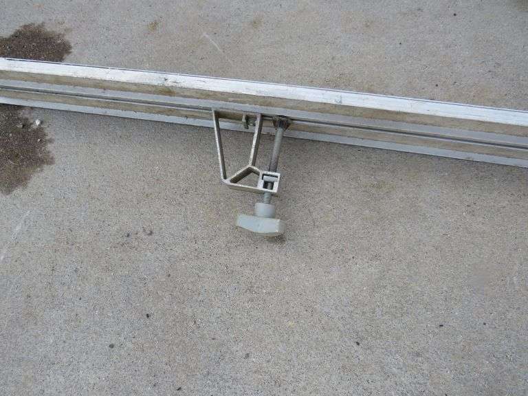 8' Hirsh Cutters Edge AAA Auction and Realty