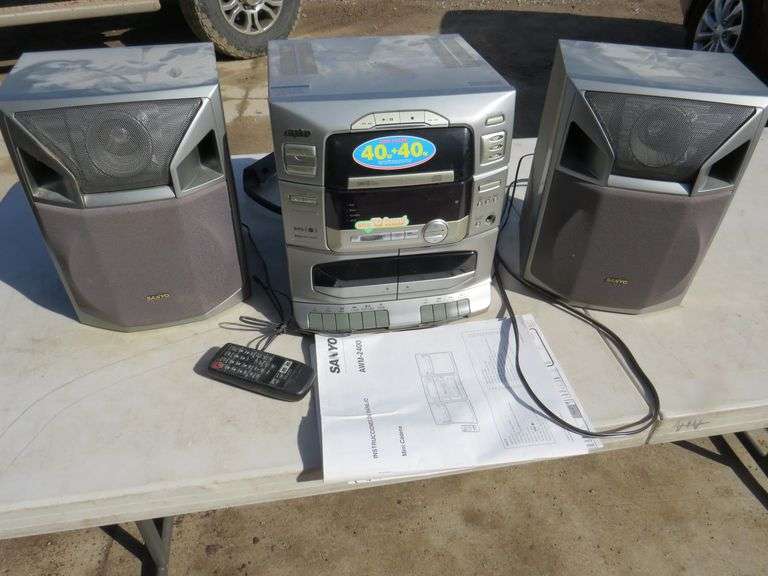 SANYO minishelf stereo AAA Auction and Realty