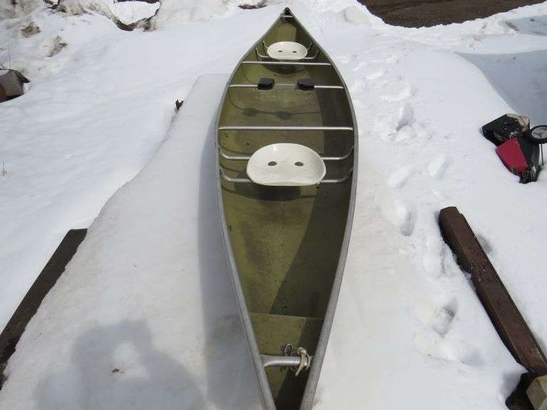 17foot fiberglass Sawyer canoe "The Oscoda" in excellent condition AAA Auction and Realty