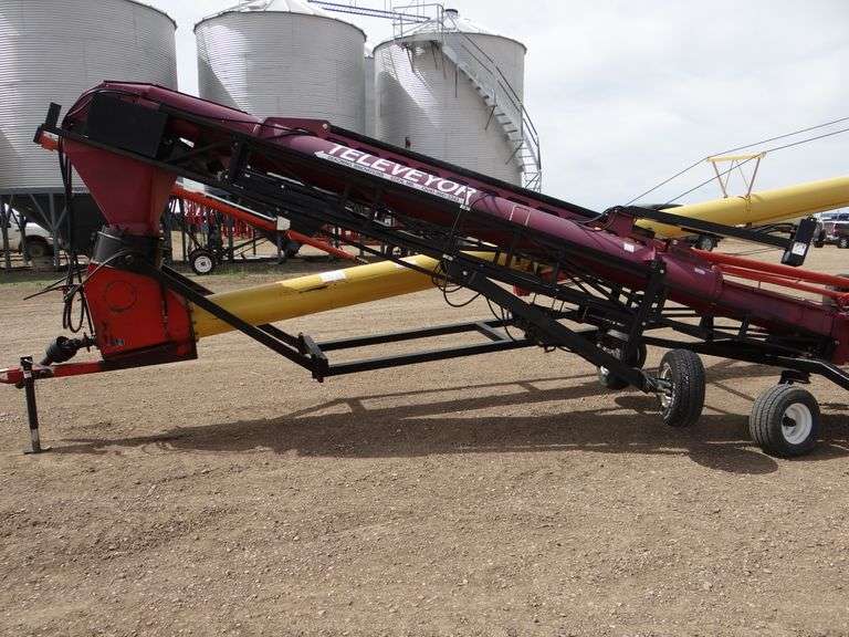 2005 DeKoning Televeyor belted transfer conveyor