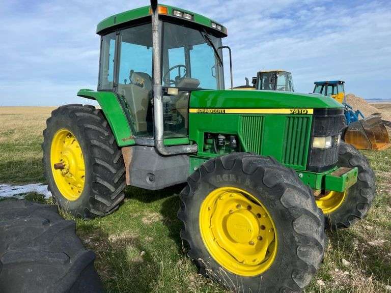1999 John Deere 7410 Tractor MFWD