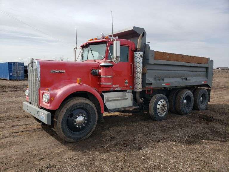 1973 Kenworth dump truck