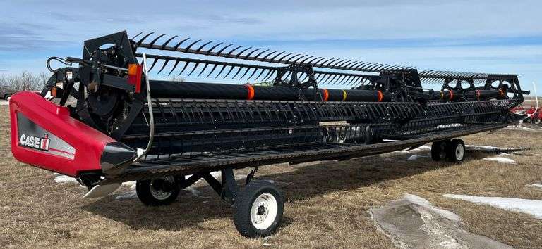 2011 Case IH 2152 draper header, 40'