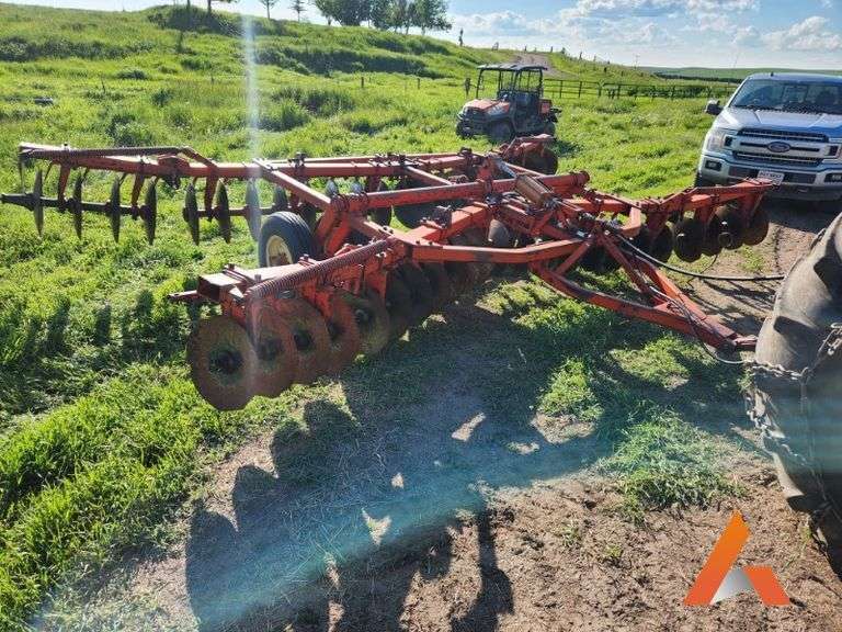 Case Disc, 20', (2) 3' manual wings, good hydraulics