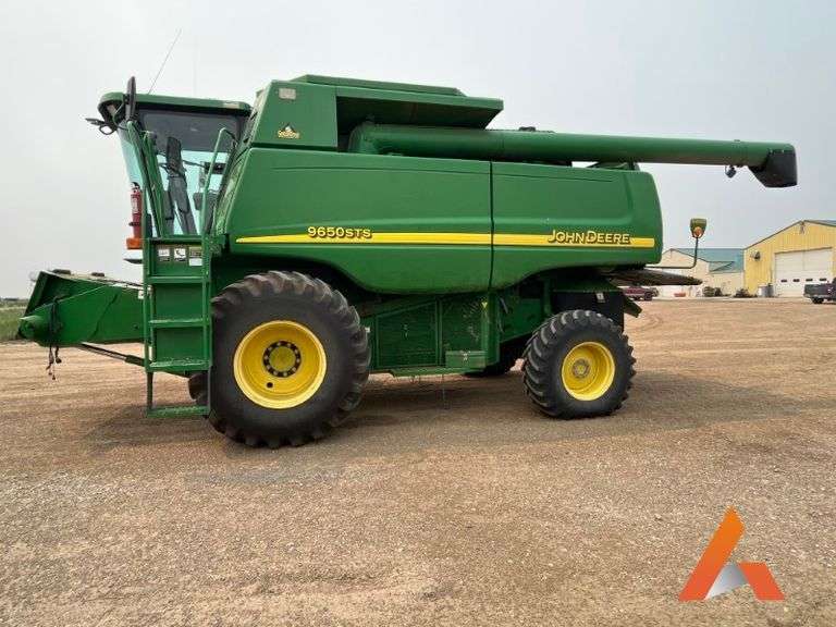 2002 John Deere 9650 STS Combine