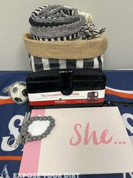 She Can Basket