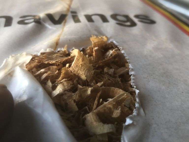 Wayne Davis quality bedding premium wood shavings kiln dried, horse