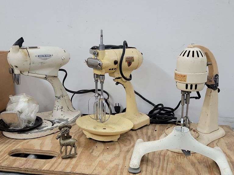 Vintage Kitchen Electric Mixers. 7E Lil Dusty Online Auctions All Estate Services, LLC