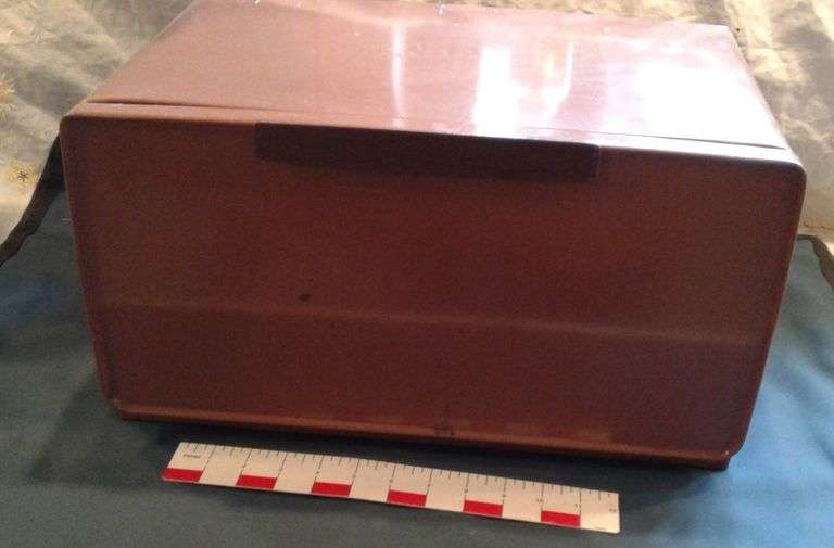 Vintage Breadbox Lil Dusty Online Auctions All Estate Services Llc