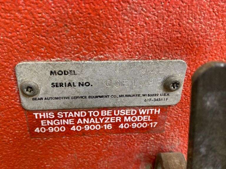 Bear Automotive Service Equipment rolling mechanic’s 42” x 24.5