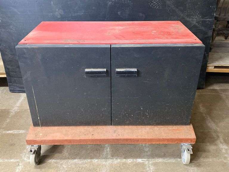 Bear Automotive Service Equipment rolling mechanic’s 42” x 24.5