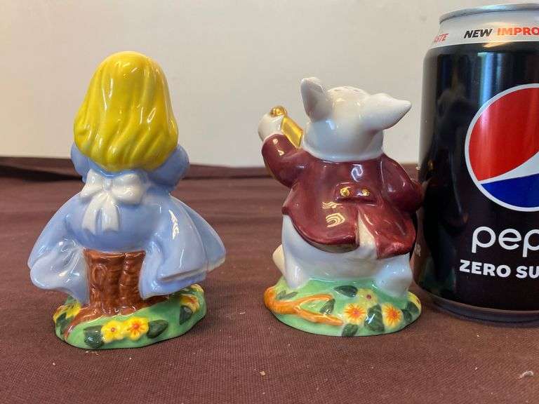 Paul Cardew Alice & White Rabbit shaker set Lil Dusty Online Auctions