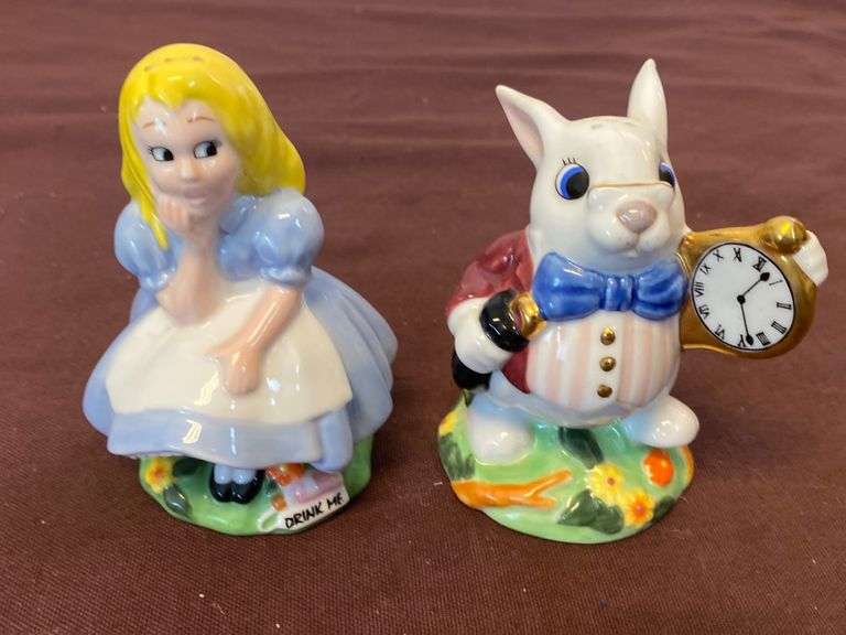 Paul Cardew Alice & White Rabbit shaker set Lil Dusty Online Auctions