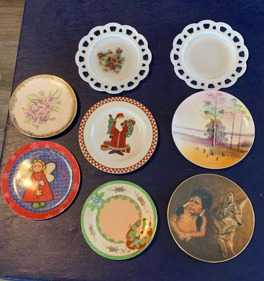 Collectible plates Lil Dusty Online Auctions All Estate Services, LLC