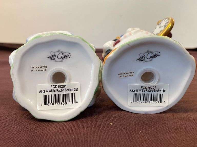 Paul Cardew Alice & White Rabbit shaker set Lil Dusty Online Auctions