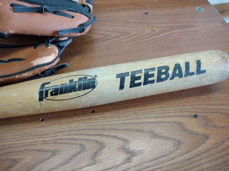 Teeball bat and mitt Lil Dusty Online Auctions All Estate Services