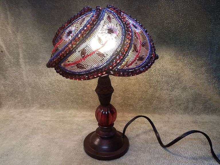 Beautiful Beaded Night Light Lamp Lil Dusty Online Auctions All