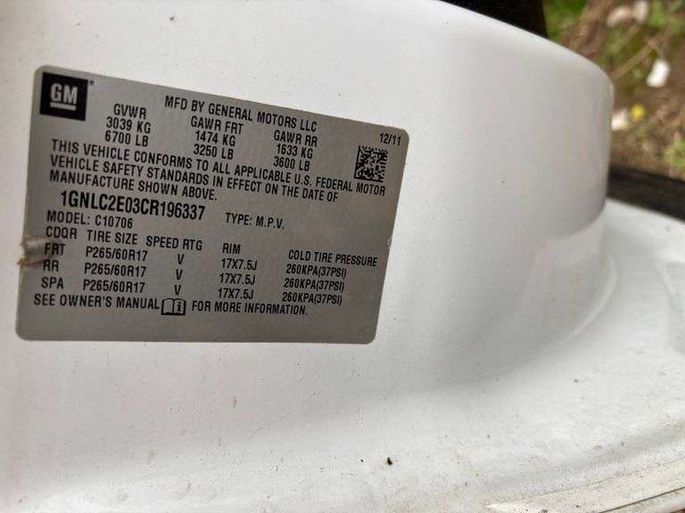 CHEVROLET TAHOE - VIN: 1GNLC2E03CR196337