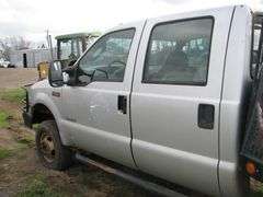 FORD F-350 4x4 TRUCK - VIN: 1FDWW37PX4EA42158