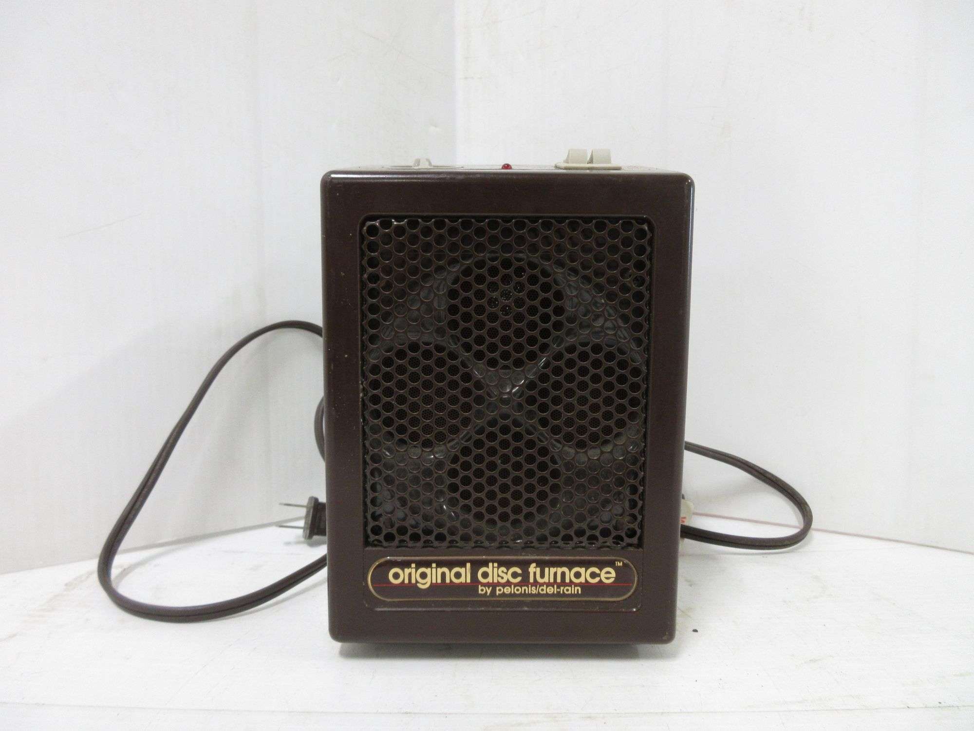 Original Disc Furnace by Pelonis/Del-Rain - Albrecht Auction Service