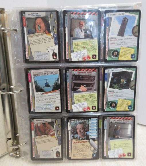 (324) The X Files Cards in a Binder and in Plastic Sheets Albrecht