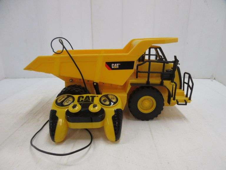 Caterpillar Toy Truck with Remote Control Albrecht Auction Service