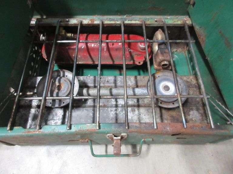 (2) Coleman Stoves Albrecht Auction Service