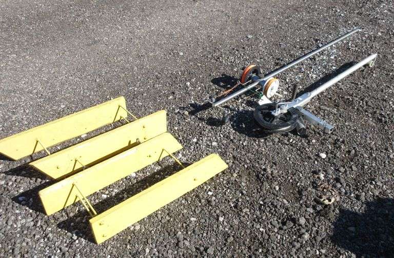 Downrigger with (2) Planer Boards Albrecht Auction Service