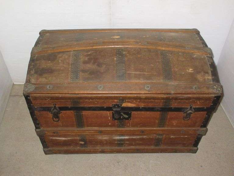 Antique Camelback Steamer Trunk Albrecht Auction Service