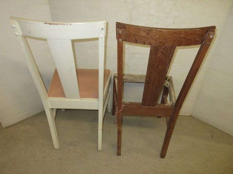Pair of Antique Oak TBack Chairs Albrecht Auction Service
