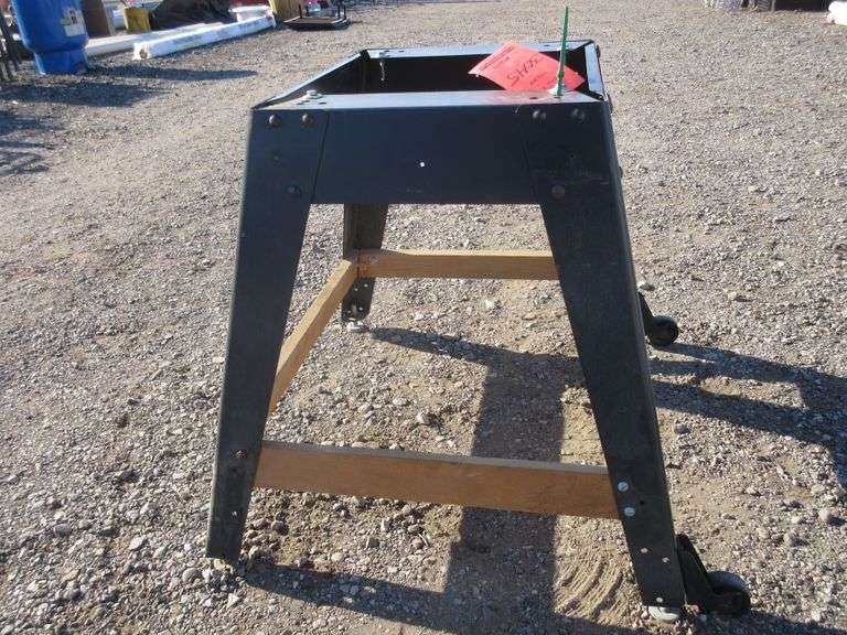Metal Tool Stand Albrecht Auction Service
