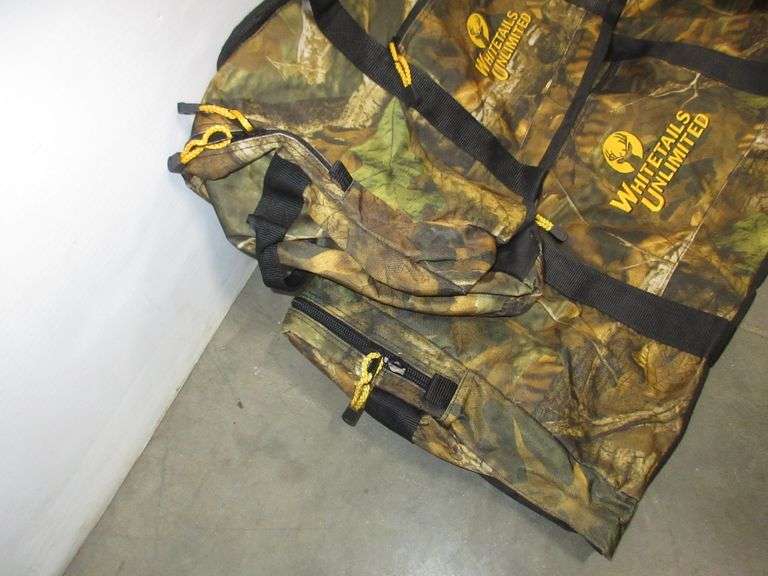 (2) Whitetails Unlimited Duffel Bags Albrecht Auction Service