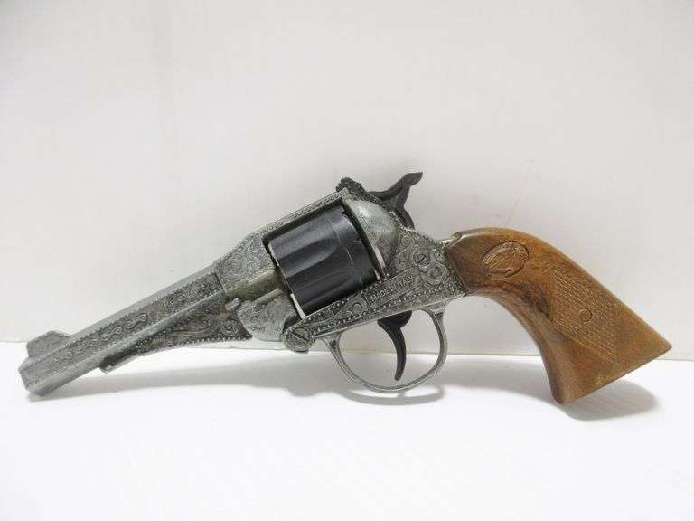Old Cap Gun, Made in Italy by Edison Albrecht Auction Service