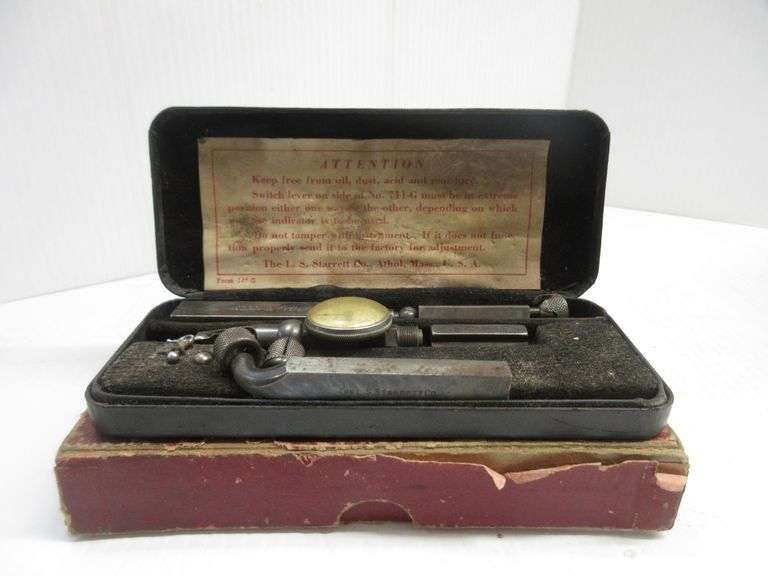 Starrett 711LCSZTCAL Last Word Dial Test Indicator With Attachments