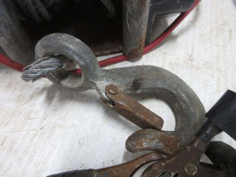 Vehicle Winch by Powerwinch Albrecht Auction Service