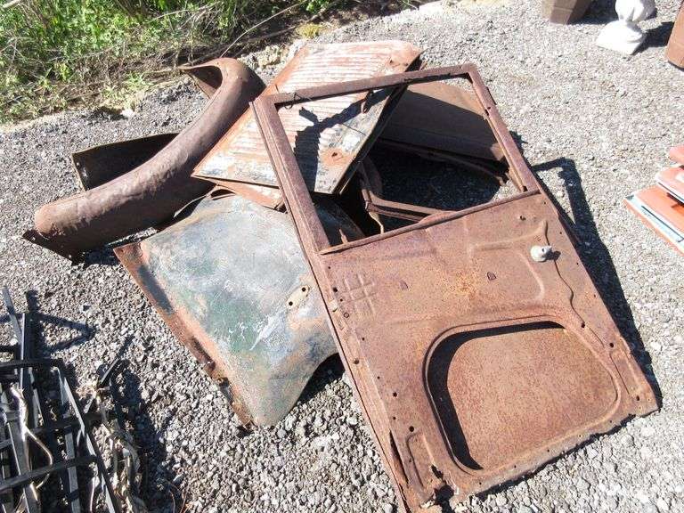 Model A and Model T Doors, Fenders, and Hood Albrecht Auction Service